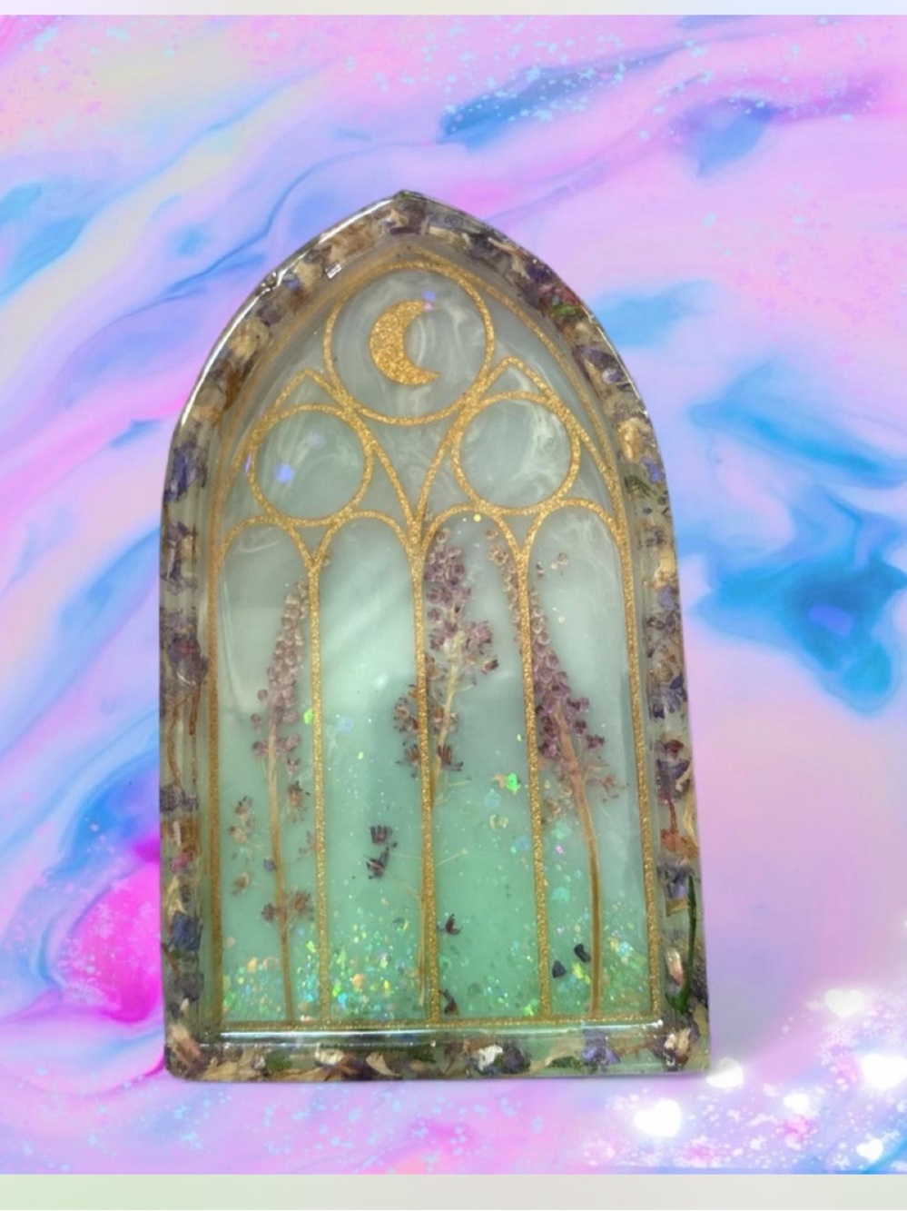 Sandalwood Musk Candle with Green Arch Resin Accent
